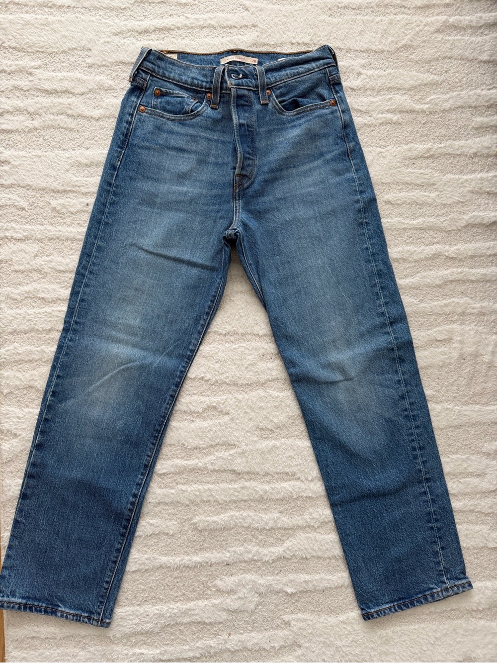 Levi's Women's Wedgie Straight-Leg Jeans in Mid Blue Wash